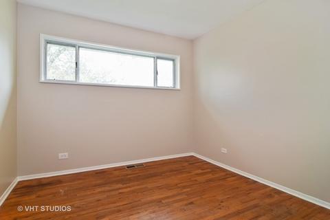 260 Payson St, Hoffman Estates, IL 60169 photo 9
