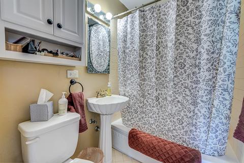 1813 Stoddard Ave, Wheaton, IL 60187 photo 18