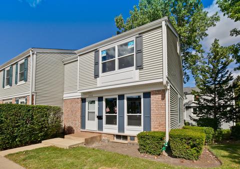 2210 Stratham Pl, Hoffman Estates, IL 60169 photo 1