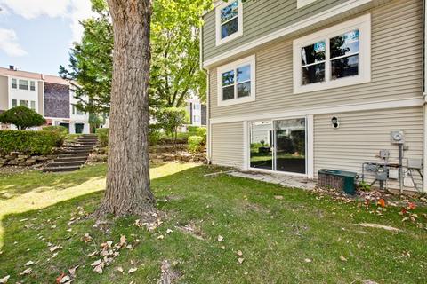 2210 Stratham Pl, Hoffman Estates, IL 60169 photo 25