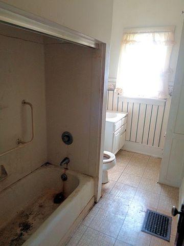101 N 2nd St, Holcomb, IL 61043 photo 9