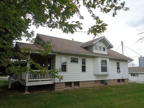 101 N 2nd St, Holcomb, IL 61043 photo 1