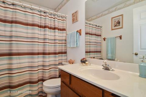 670 Packard Dr, Elgin, IL 60120 photo 12