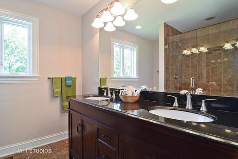 180 Aster Ln, Hoffman Estates, IL 60169 photo 9