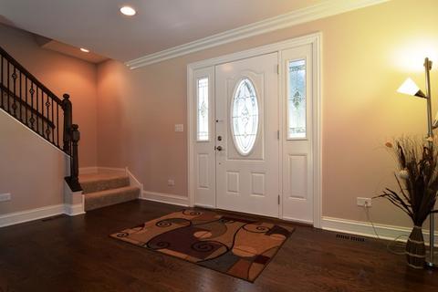 180 Aster Ln, Hoffman Estates, IL 60169 photo 2