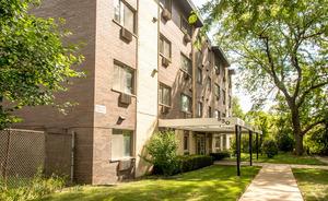 950 E 86th St #203, Chicago, IL 60619 photo 2
