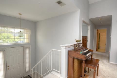401 Cromwell Cir #3, Bartlett, IL 60103 photo 2