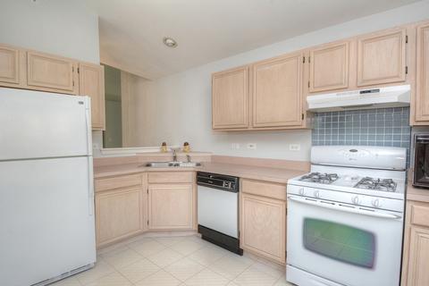 401 Cromwell Cir #3, Bartlett, IL 60103 photo 13