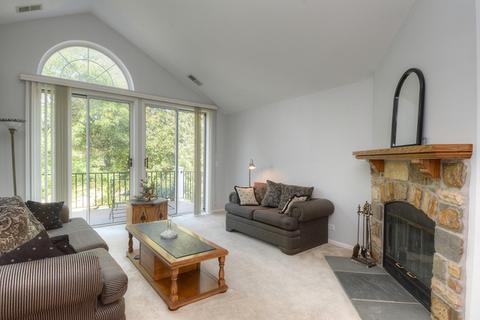 401 Cromwell Cir #3, Bartlett, IL 60103 photo 6