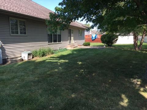 973 Edgewater Dr, Morris, IL 60450 photo 2
