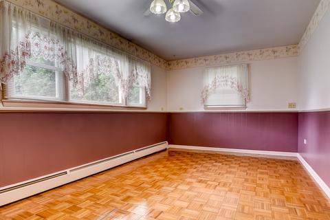 1301 Tyler Ln, Elgin, IL 60123 photo 18