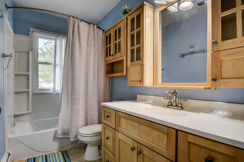 1301 Tyler Ln, Elgin, IL 60123 photo 16