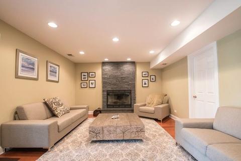1550 Caldwell Ln, Hoffman Estates, IL 60169 photo 11