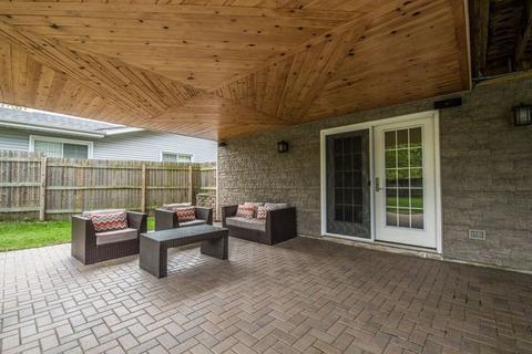1550 Caldwell Ln, Hoffman Estates, IL 60169 photo 16