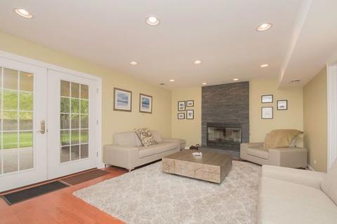 1550 Caldwell Ln, Hoffman Estates, IL 60169 photo 10