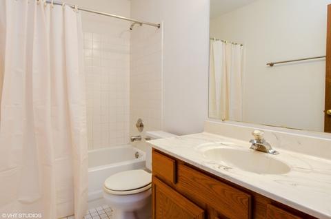 1301 Concord Dr, Elgin, IL 60120 photo 11