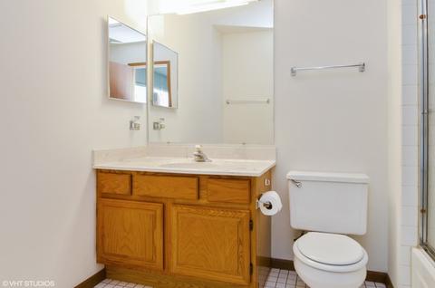 1301 Concord Dr, Elgin, IL 60120 photo 10