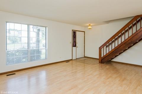 1301 Concord Dr, Elgin, IL 60120 photo 3