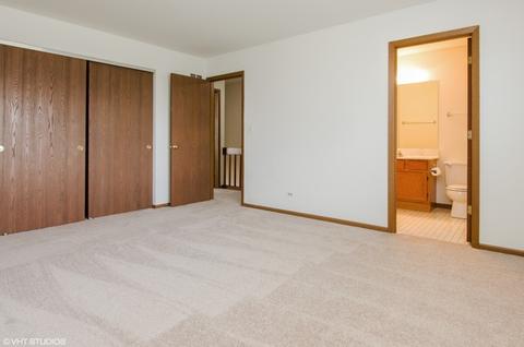 1301 Concord Dr, Elgin, IL 60120 photo 6