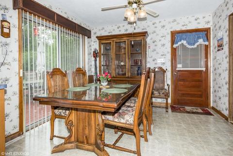 422 E 3rd St, Lockport, IL 60441 photo 10