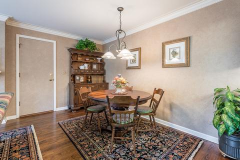 2056 Creekside Dr, Wheaton, IL 60189 photo 11