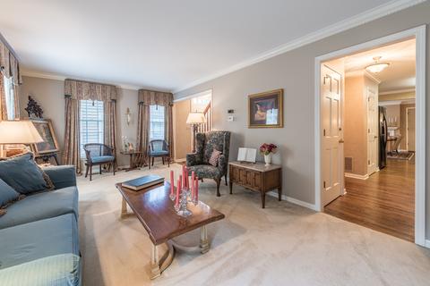 2056 Creekside Dr, Wheaton, IL 60189 photo 6