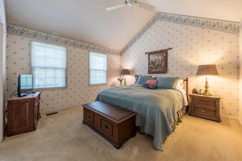 2056 Creekside Dr, Wheaton, IL 60189 photo 17