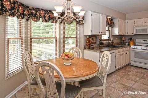 624 Chatham Cir, Algonquin, IL 60102 photo 8