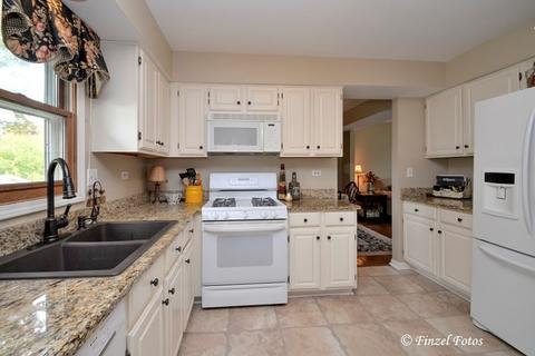 624 Chatham Cir, Algonquin, IL 60102 photo 7