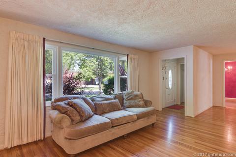 209 E Wilson St, Elmhurst, IL 60126 photo 6