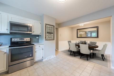 192 E Thompson Dr, Wheaton, IL 60189 photo 18