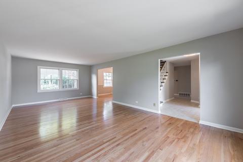 192 E Thompson Dr, Wheaton, IL 60189 photo 8