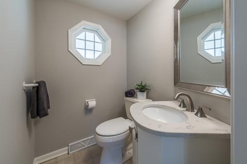 192 E Thompson Dr, Wheaton, IL 60189 photo 24
