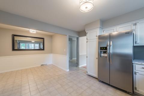 192 E Thompson Dr, Wheaton, IL 60189 photo 16
