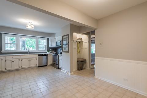 192 E Thompson Dr, Wheaton, IL 60189 photo 15
