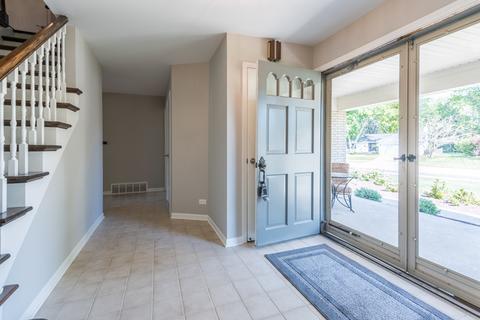 192 E Thompson Dr, Wheaton, IL 60189 photo 4