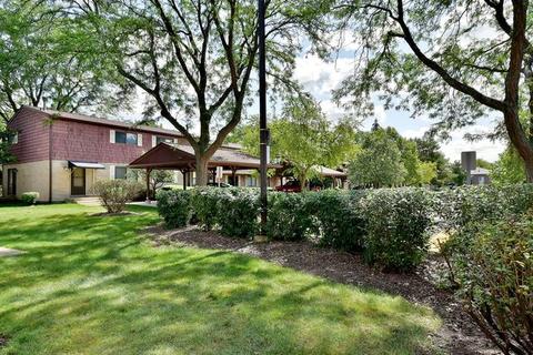 1661 Ottawa Ct, Wheeling, IL 60090 photo 3