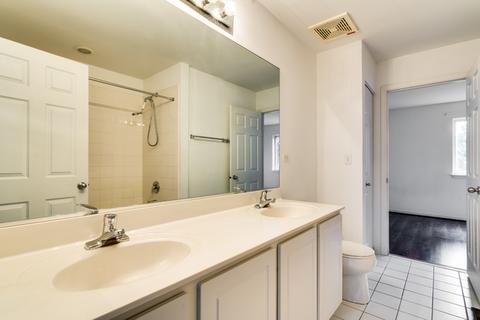 5220 S Berkeley Ave #C, Chicago, IL 60615 photo 14