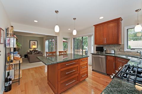 131 White Oak Dr, Wheaton, IL 60187 photo 7