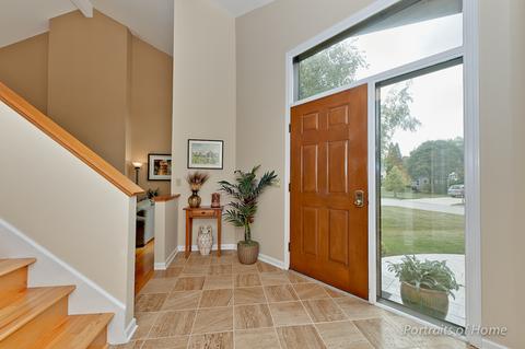 131 White Oak Dr, Wheaton, IL 60187 photo 3