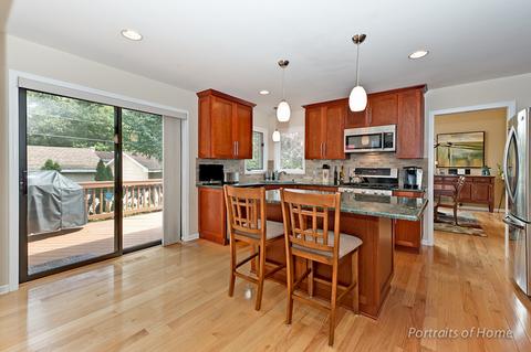 131 White Oak Dr, Wheaton, IL 60187 photo 5