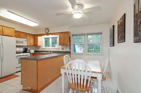 1671 Bartson Ln, Aurora, IL 60505 photo 5