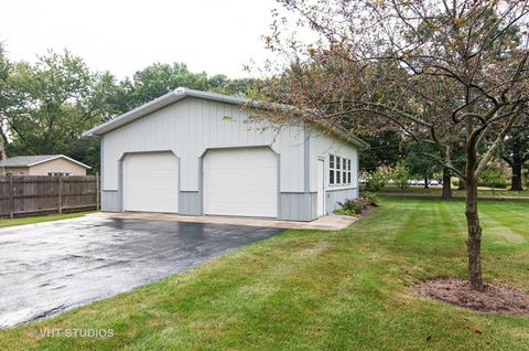 1671 Bartson Ln, Aurora, IL 60505 photo 2