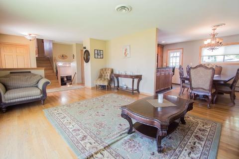 427 Westmere Rd, Des Plaines, IL 60016 photo 2