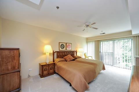 411 Kelburn Rd #226, Deerfield, IL 60015 photo 6