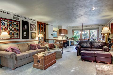 11844 S Gate Rd, Roscoe, IL 61073 photo 6