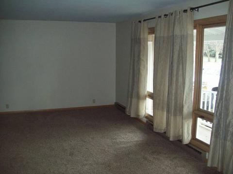 308 S Main St, Walnut, IL 61376 photo 2