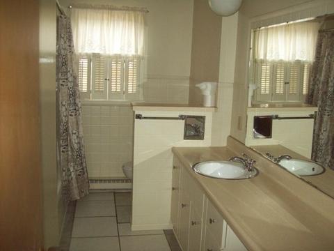 308 S Main St, Walnut, IL 61376 photo 7