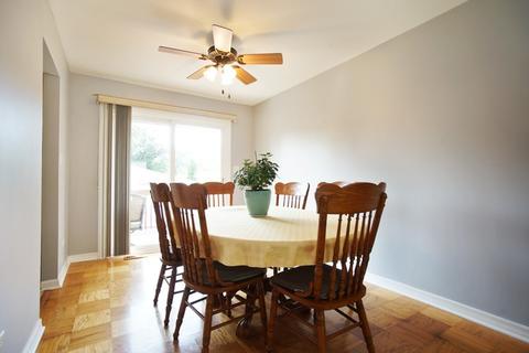 1309 Palm Dr, Wheeling, IL 60090 photo 4