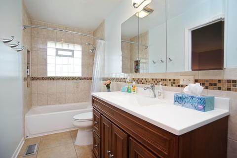 1309 Palm Dr, Wheeling, IL 60090 photo 8